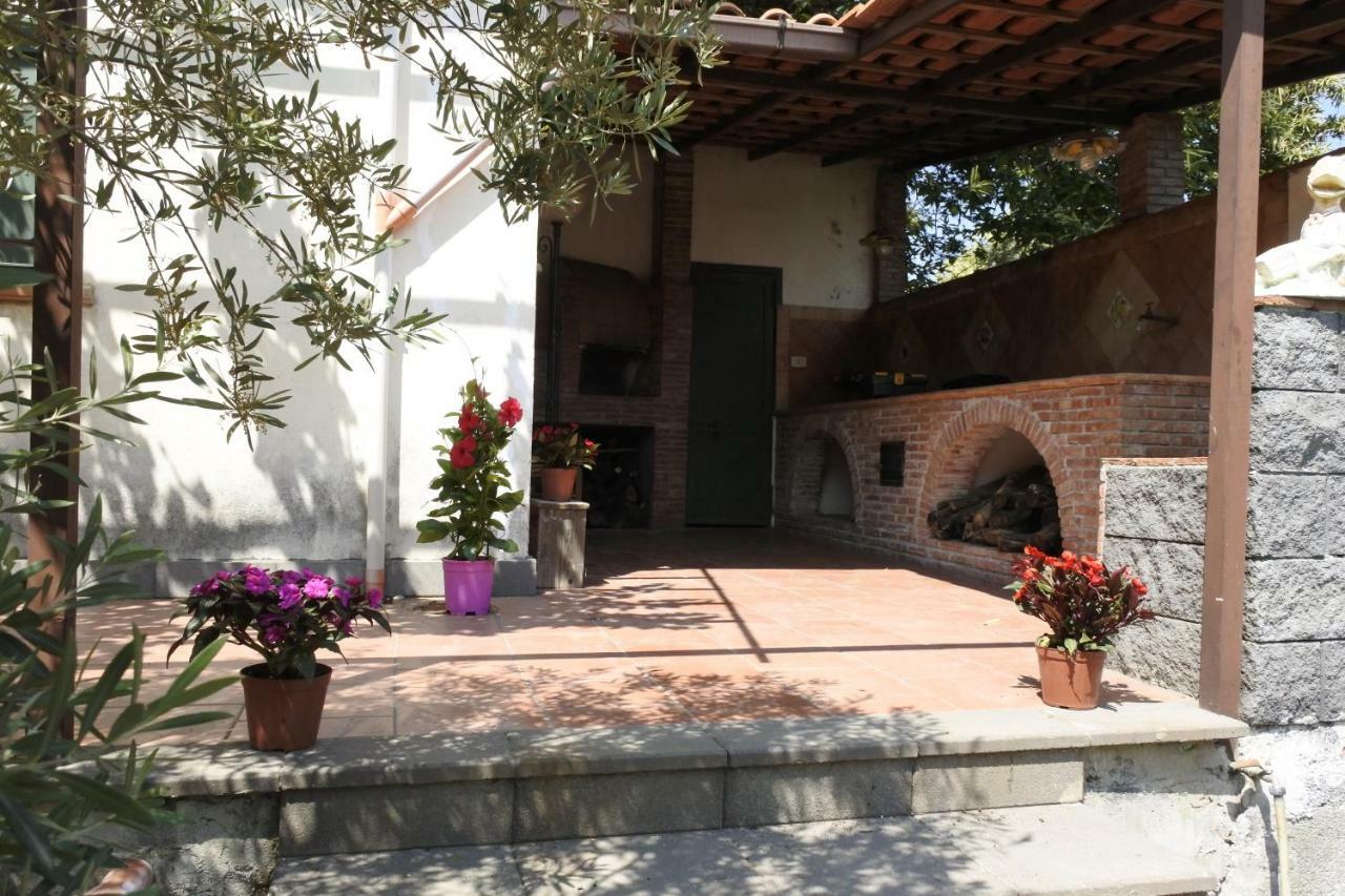 Casa Vacanza Etna Evergreen Villa Piedimonte Etneo Dış mekan fotoğraf